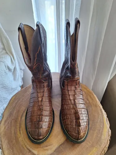 Bota Country Texana Western Cowboy Goyazes, Couro Legítimo Jacaré (Rabo), N°42, Seminova!