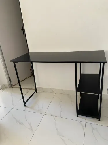 Mesa para Home Office - Linda, Prática e Conservada