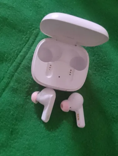 Fone de ouvido bluetooth JBL live pro + original branco no precinho 350