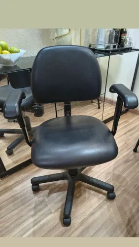 Cadeira executiva ergonômica giratória Alberflex