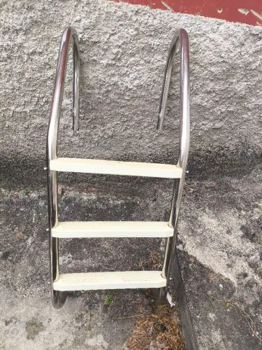 Escada de inox para piscina