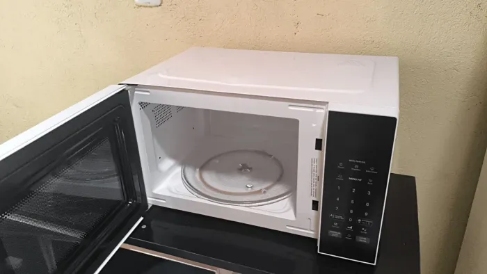 Microondas seminovo