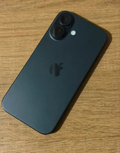 iPhone 16