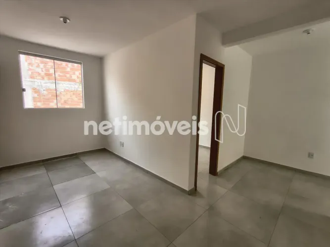 Apartamento à venda com 2 quartos no bairro Vila Cristina, em Betim.