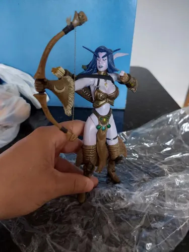 Action Figure World of Warcraft - Night Elf Hunter (Alathena Moonbreeze)