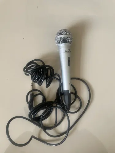 Microfone Prateado da Harmonics