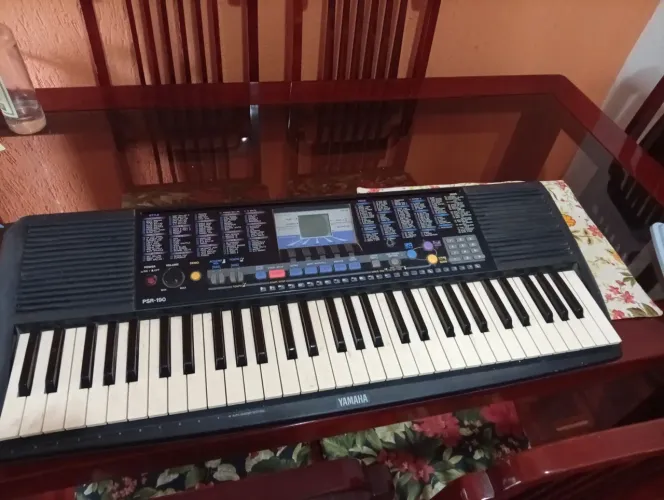 Teclado yamarra PSR 190
