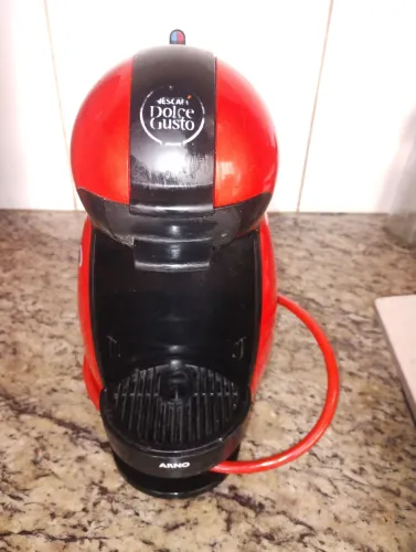 Cafeteira dolce Gusto COM DEFEITO