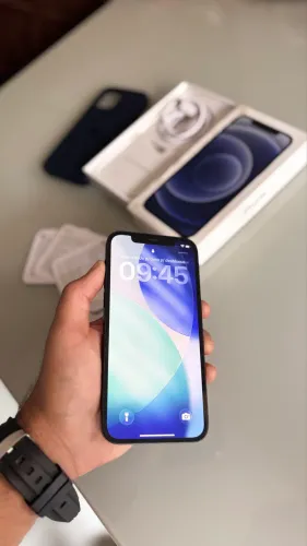 Iphone 12 com caixa