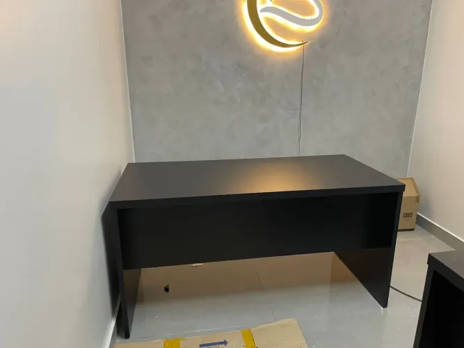 MESA DE ESCRITORIO ELEGANTE 1.50x0.70 LOJA IKONOFFICE