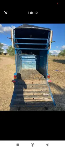 Reboque a venda
