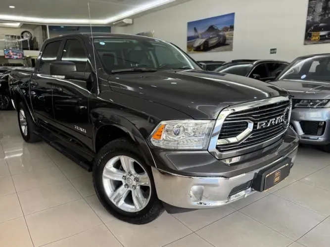 Ram Classic Laramie 5.7 V8 16V Gasolina 4X4 Aut. 2023