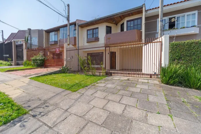 Sobrado de 3 quartos no bairro Guaíra