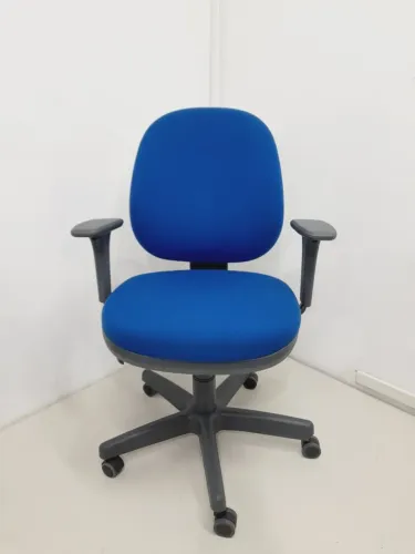 Cadeira de escritório seminova