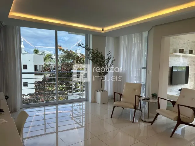 Apartamento 2 dormitórios bairro Jurerê em Florianópolis