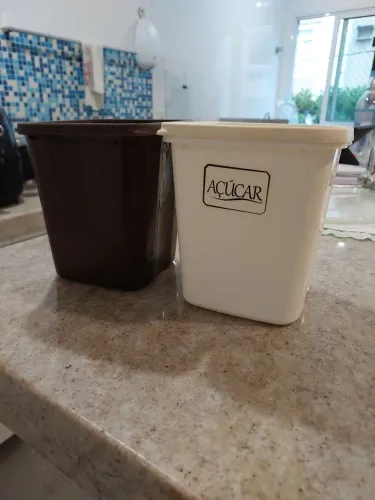 Conjunto com 2 potes - café e açúcar - 20 reais