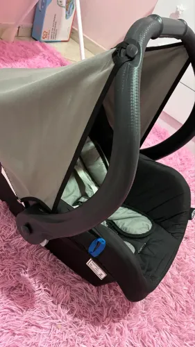 Vendo bebê conforto 