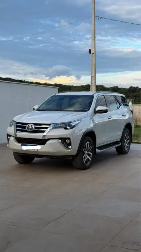 Toyota Hilux SW4 SRX 4X4 2.8 TDI 16V Dies. Aut. 2020