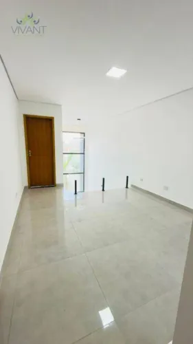 SOBRADO NOVO, LOCALIZAÇÃO PRIVILEGIADA, PRÓXIMO AO SHOPING SUZANO,