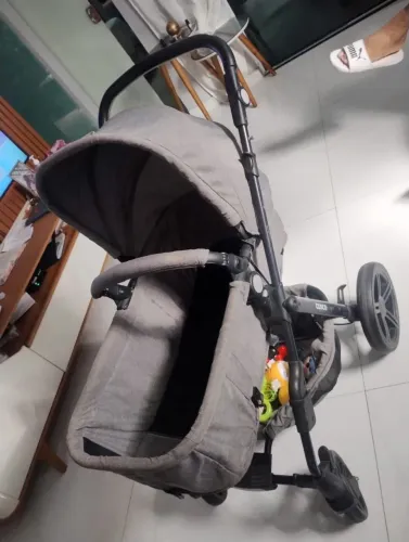Vendo carrinho de bebê e bebê conforto 