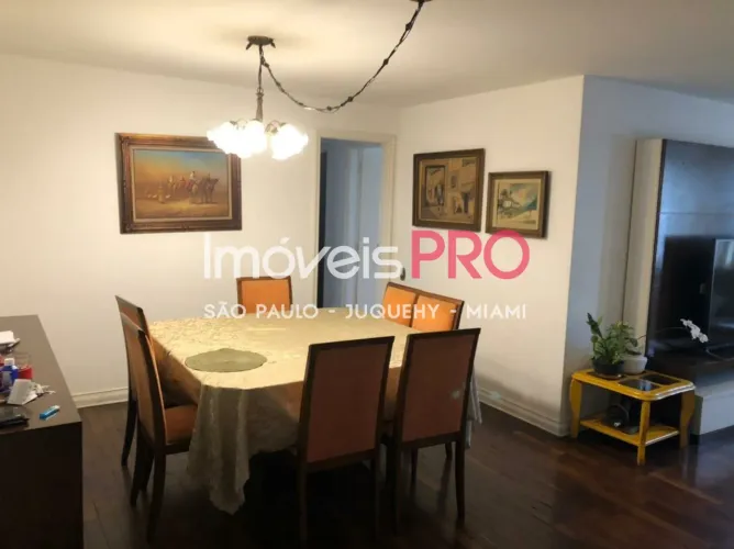 Apartamento em Moema Pássaros com 126m², 3 quartos e 1 vaga em rua arborizada e tranquila