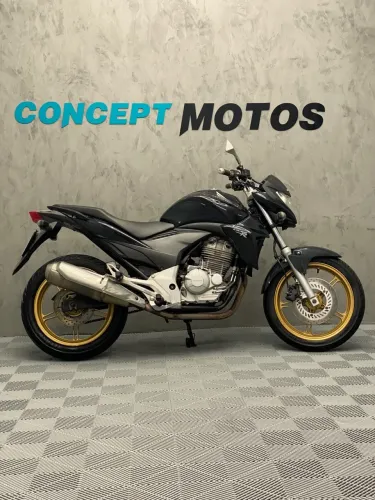 CB 300