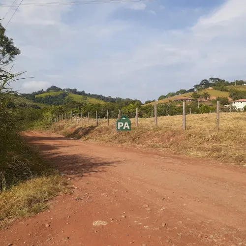 Chácara à venda com 2.000,00 m² - Rio Verdinho - Caldas/MG