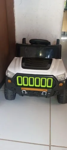 Carrinho infantil elétrico 30 kilos