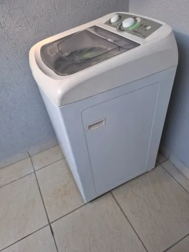 Maquina de Lavar Roupas marca Consul Facilite