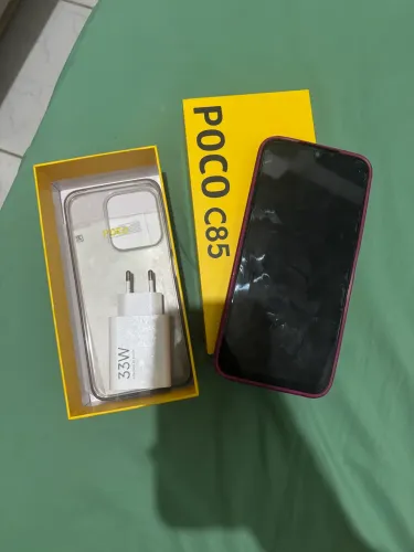 Vendo celular semi novo com apenas 6 meses de uso , com carregador e nota fiscal 