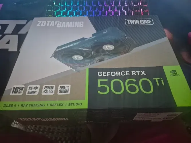Placa de Vídeo Zotac Gaming RTX 5060 Ti Twin Edge 16GB GDDR7