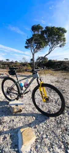 Vendo bicicleta Sense aro 29 em ótimo estado