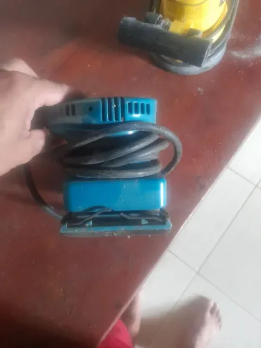 Vendo 2 lixadeira , em perfeito estado ,, ótima pra acabamento