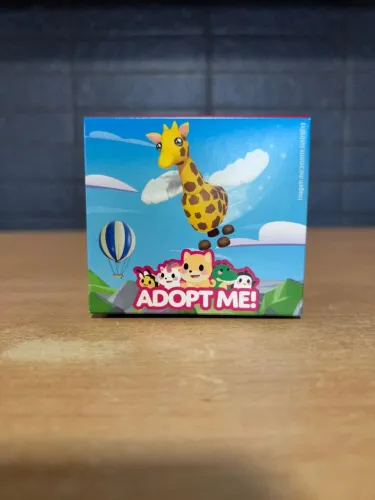 Adopt Me - McDonald's - Mclanche Feliz 