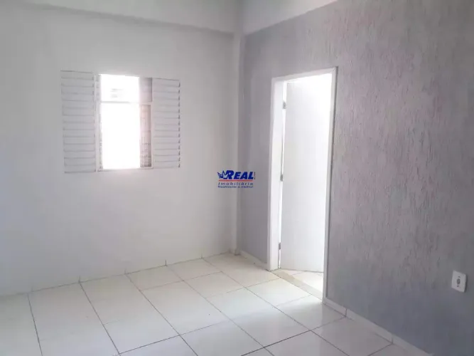 Oportunidade, excelente casa para locação.