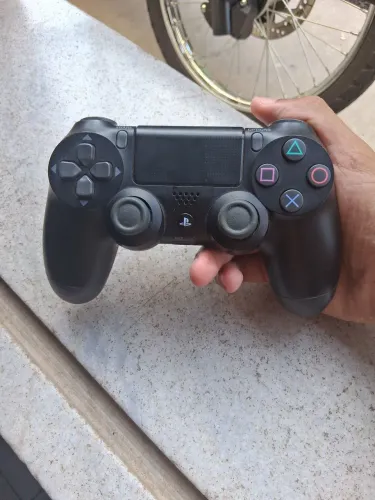 Controle ps4 em ótimo estado