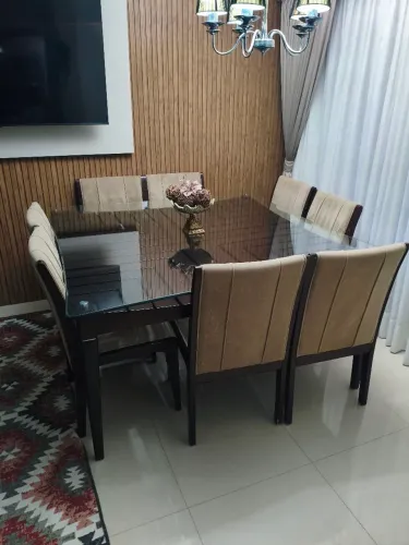 Mesa de jantar quadrada 8 lugares