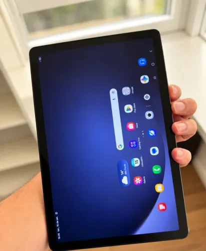 SAMSUNG GALAXY TAB A9+ 5G com capa, mouse e teclado<br><br>
