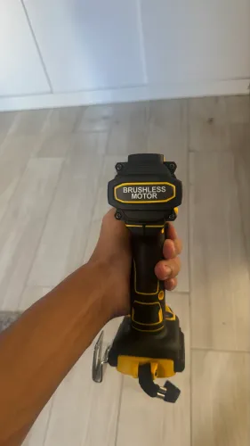 Fudeira e Parafusadeira DeWalt DCD805 (Paralela) Qualidade Ótima 