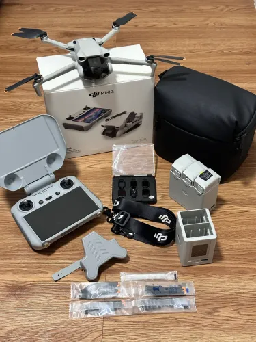 DJI Mini 3 COMBO FLY MORE + Acessórios