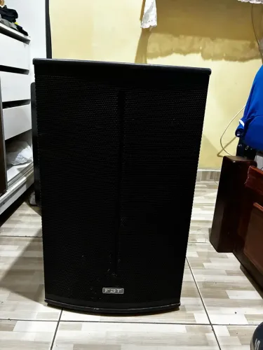 CAIXA DE SOM ATIVA FBT X PRO 15