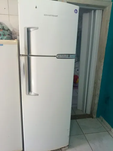 Vendo geladeira Brastemp