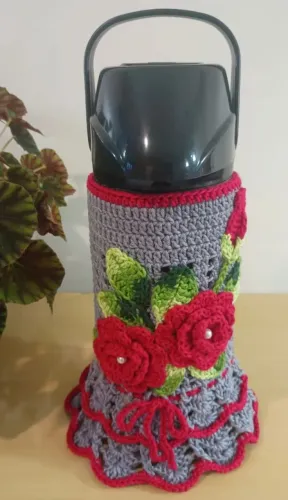 Capa floral em crochê para garrafa térmica com capacidade de 1 litro, tamanho pequena 
