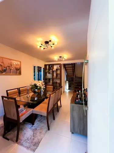 Casa condomínio em Araras