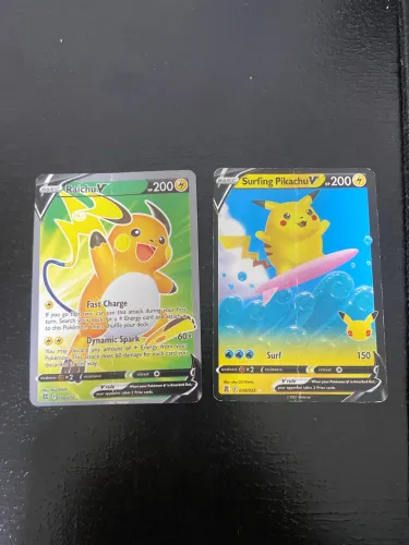 Cartas Pokémon Raichu e Surfing Pikachu 