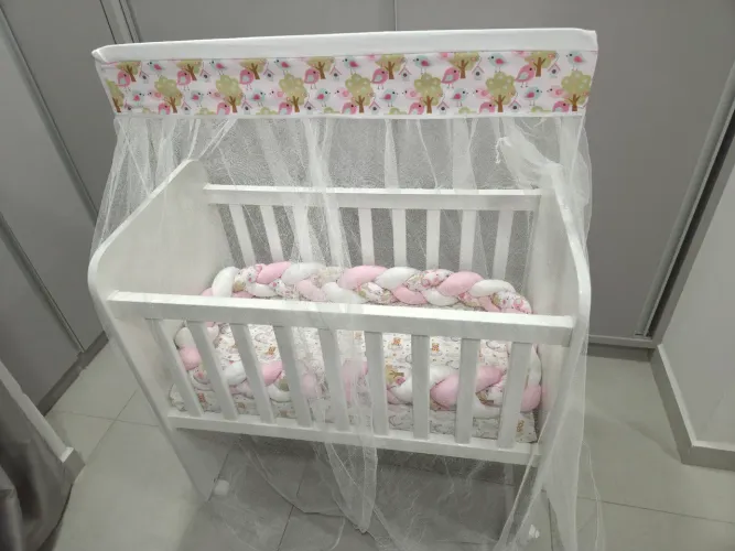 Mini Berço completo, muito novo.