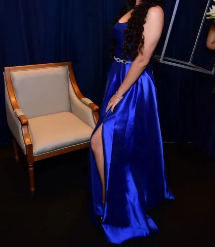vestido longo azul para festas