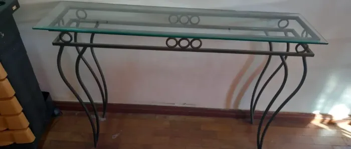 Aparador com Tampa de Vidro