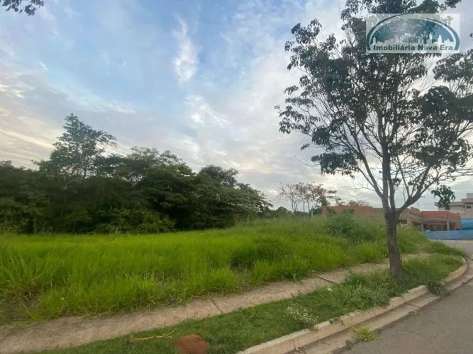 Terreno à venda, 257 m² por R$ 450.000,00 - Residencial Jatobá - Vinhedo/SP