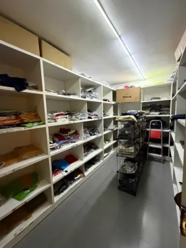 Loja de roupas a venda 